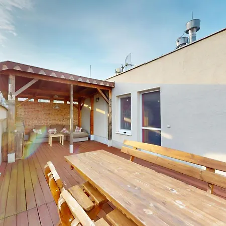 Sag Close To The Castle Free Parking Apartment Bratislava