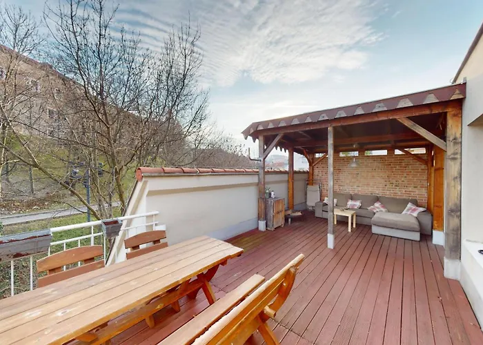 Sag Close To The Castle Free Parking *