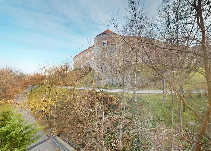 Sag Close To The Castle Free Parking Appartement