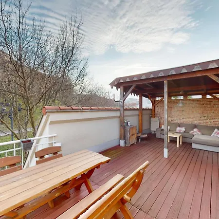 Sag Close To The Castle Free Parking *